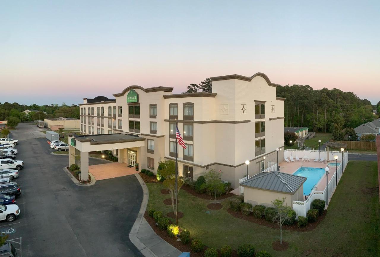 Hotel Wingate By Wyndham Southport Exterior foto
