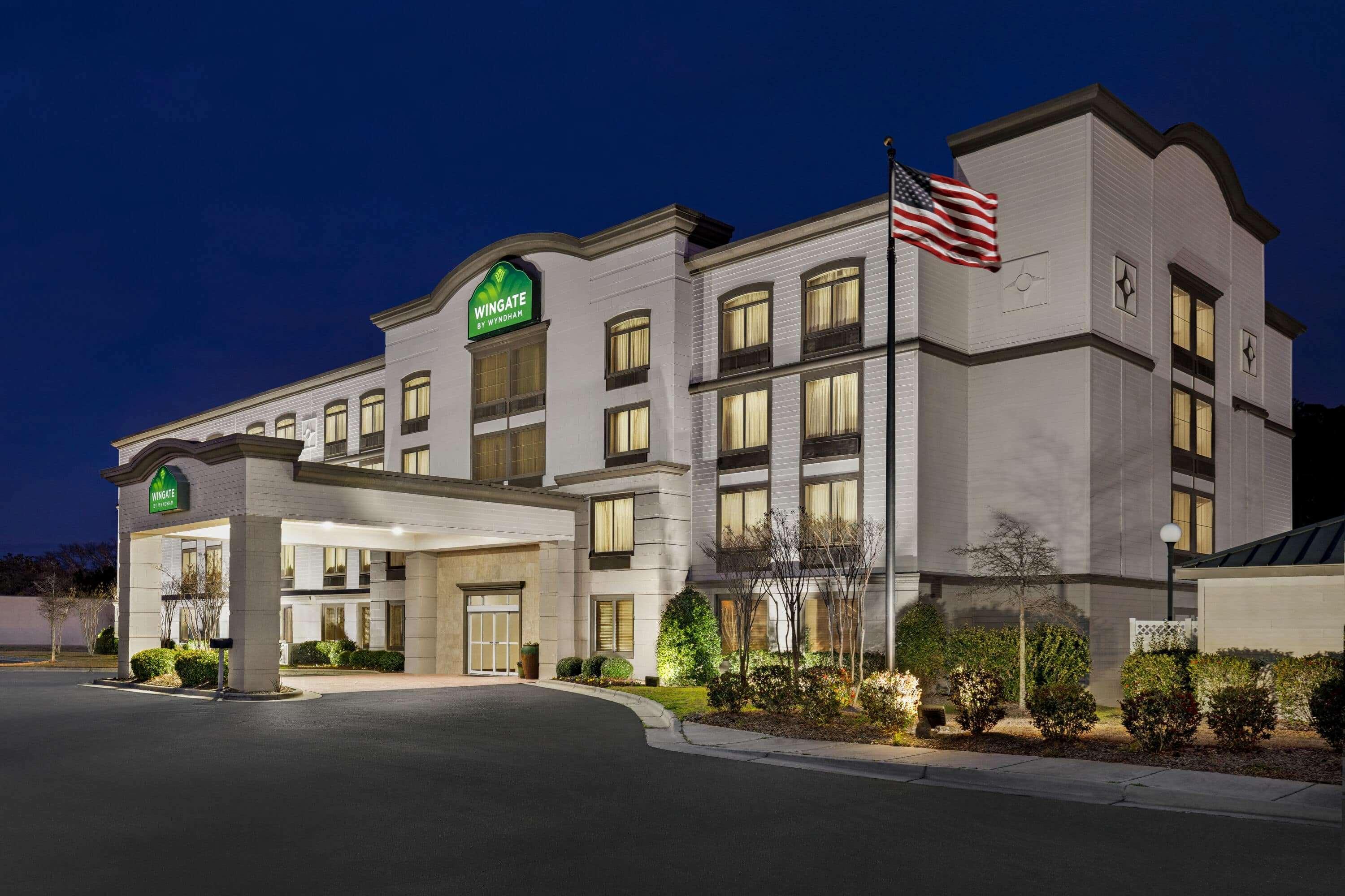 Hotel Wingate By Wyndham Southport Exterior foto
